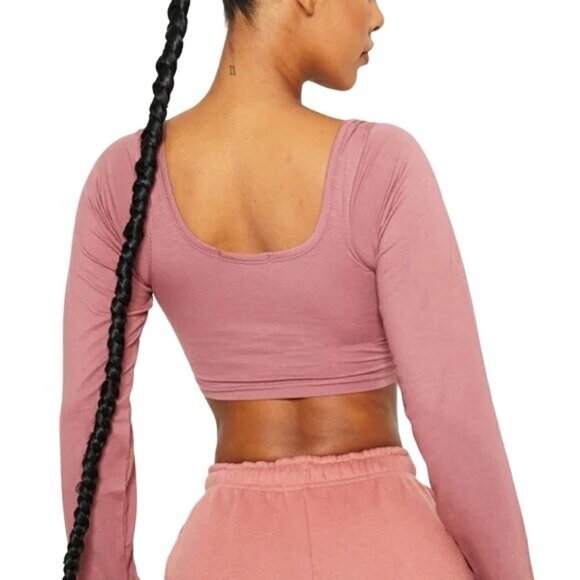 PrettyLittleThing Bardot Pink Long Sleeve Crop Top - Picture 2 of 4